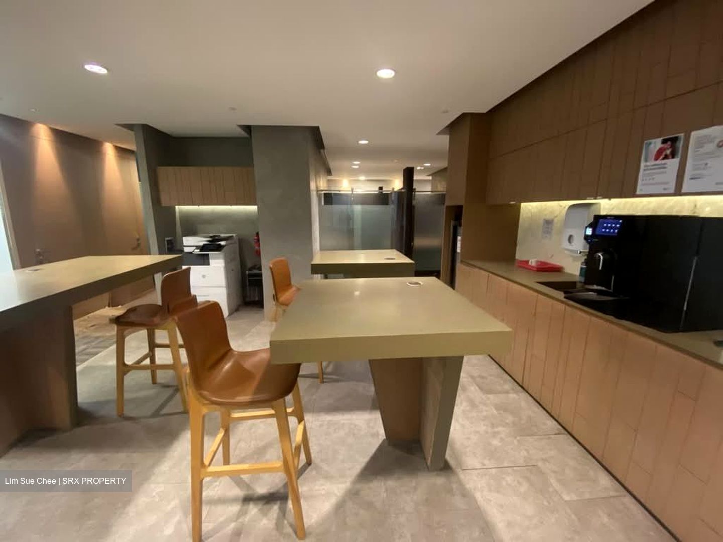 Wisma Atria (D9), Office #553305991
